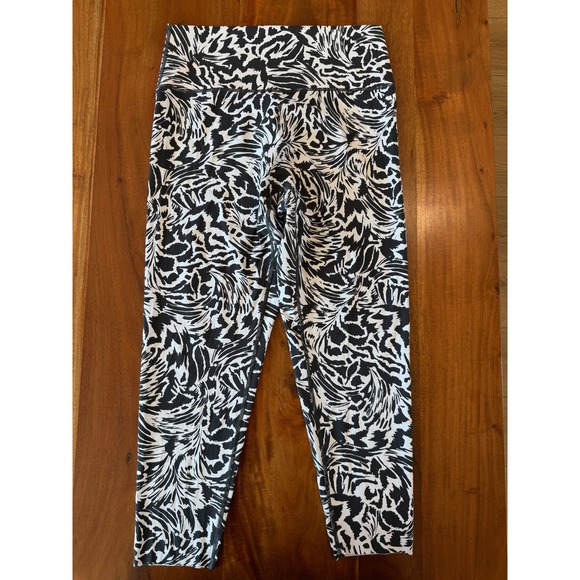 Aerie OFFLINE Goals 7/8 Leggings High Waisted Black White Abstract Print XL - Picture 1 of 3